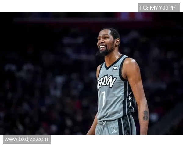 篮网对阵奇才赛场热情高涨球迷为杜兰特加油助威展现团结精神